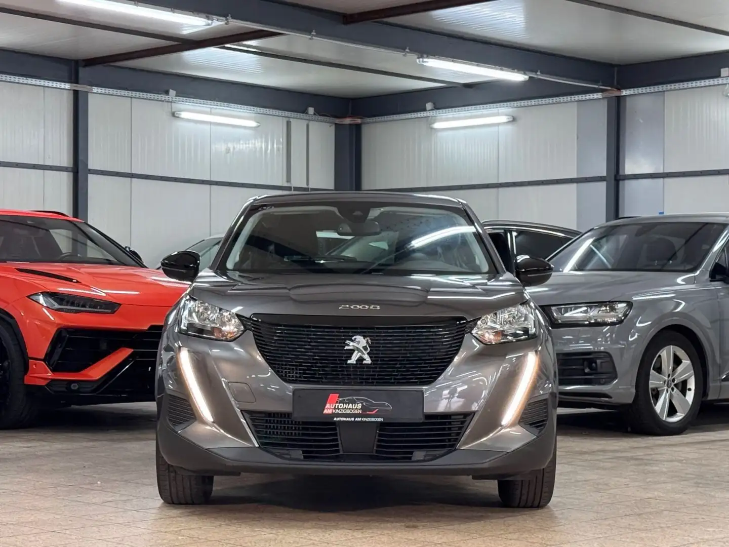 Peugeot 2008 Active Pack LED*DAB*SPUR*1.HAND Grau - 2