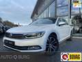 Volkswagen Passat 1.6 TDI Highline Business R | DSG | Panoramadak | Wit - thumbnail 1