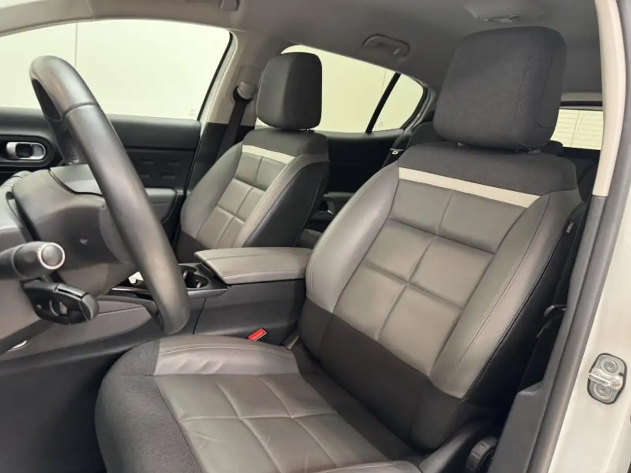 Citroen C5 Aircross 1.2i FEEL S&S LED|GPS|PDC|CAM|CRUISE|CARPLAY 24