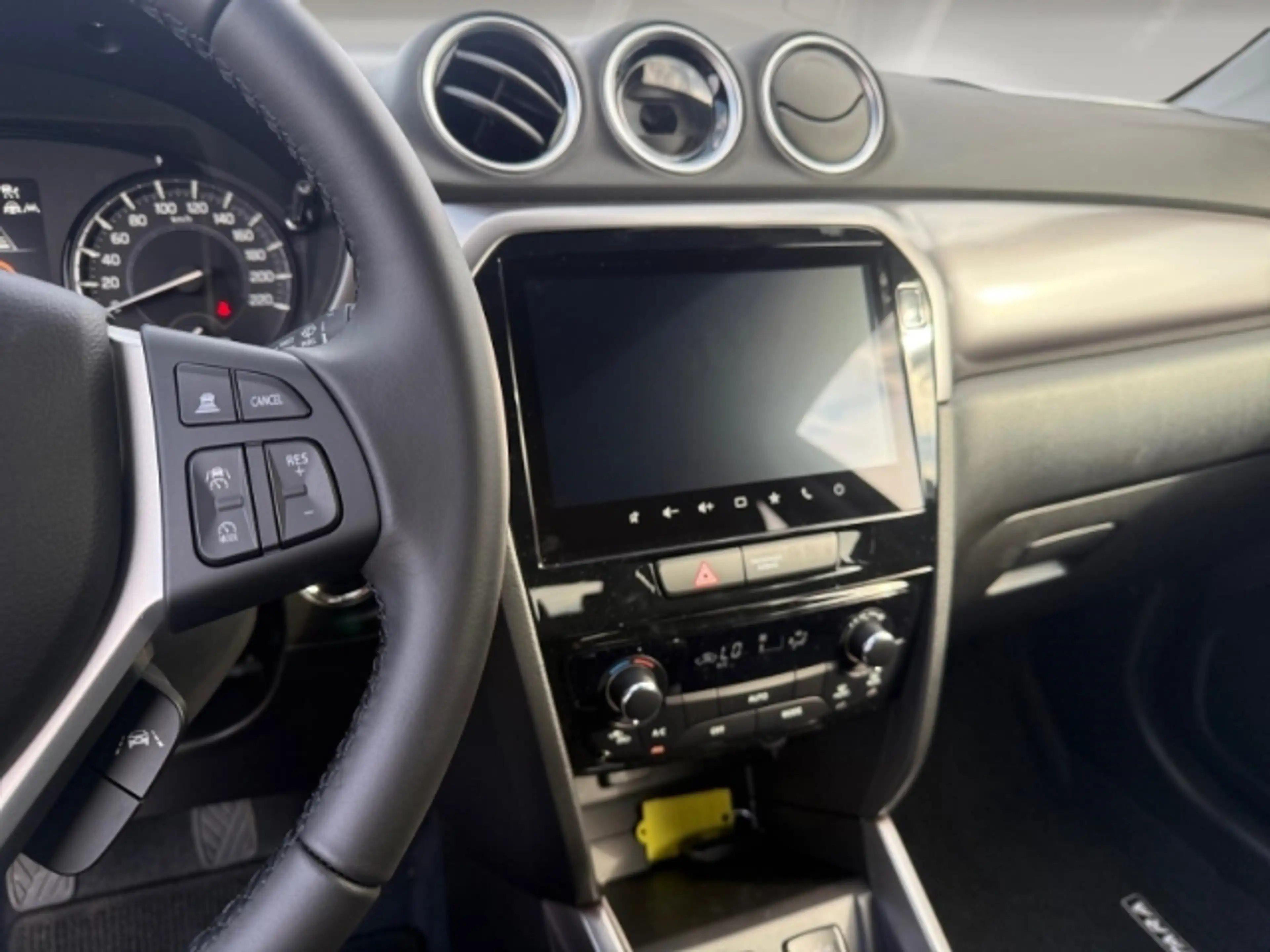 Suzuki Vitara 1.4 6MT Comfort 4x2 Mild-Hybrid — photo 10