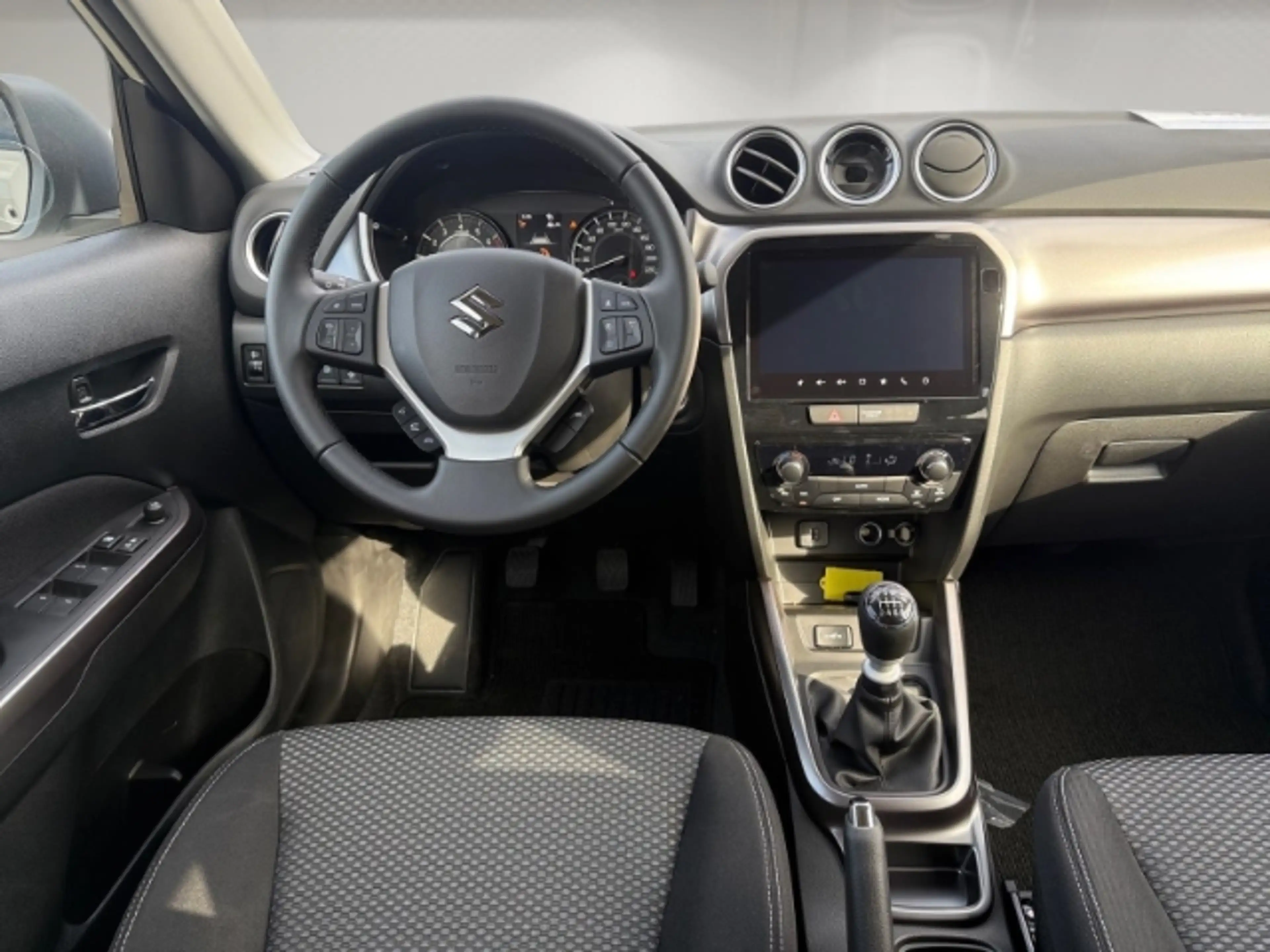 Suzuki Vitara 1.4 6MT Comfort 4x2 Mild-Hybrid — photo 11