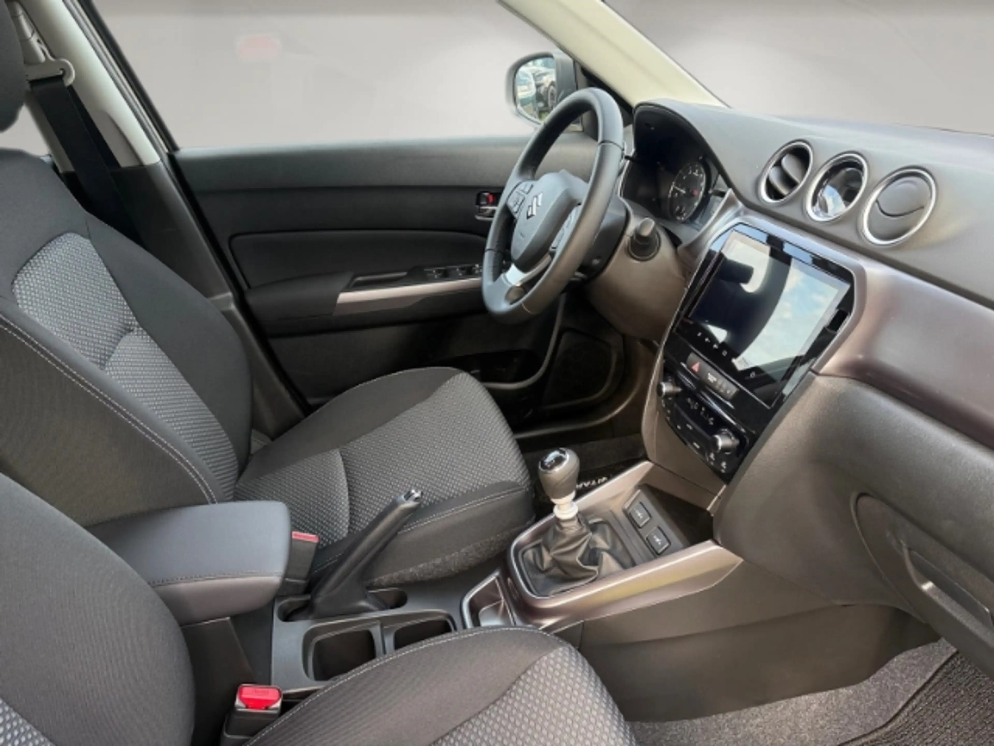 Suzuki Vitara 1.4 6MT Comfort 4x2 Mild-Hybrid — photo 15