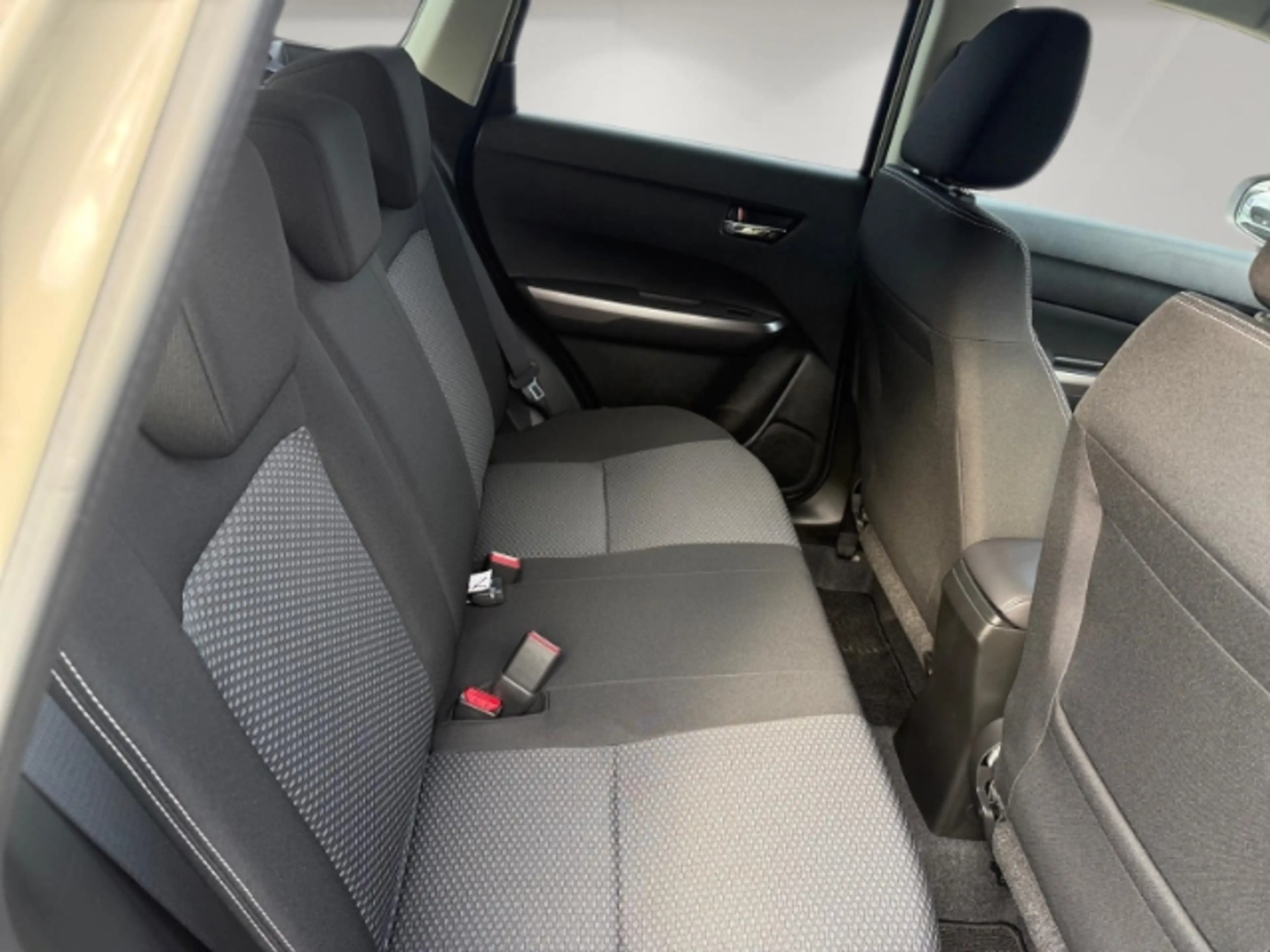 Suzuki Vitara 1.4 6MT Comfort 4x2 Mild-Hybrid — photo 14