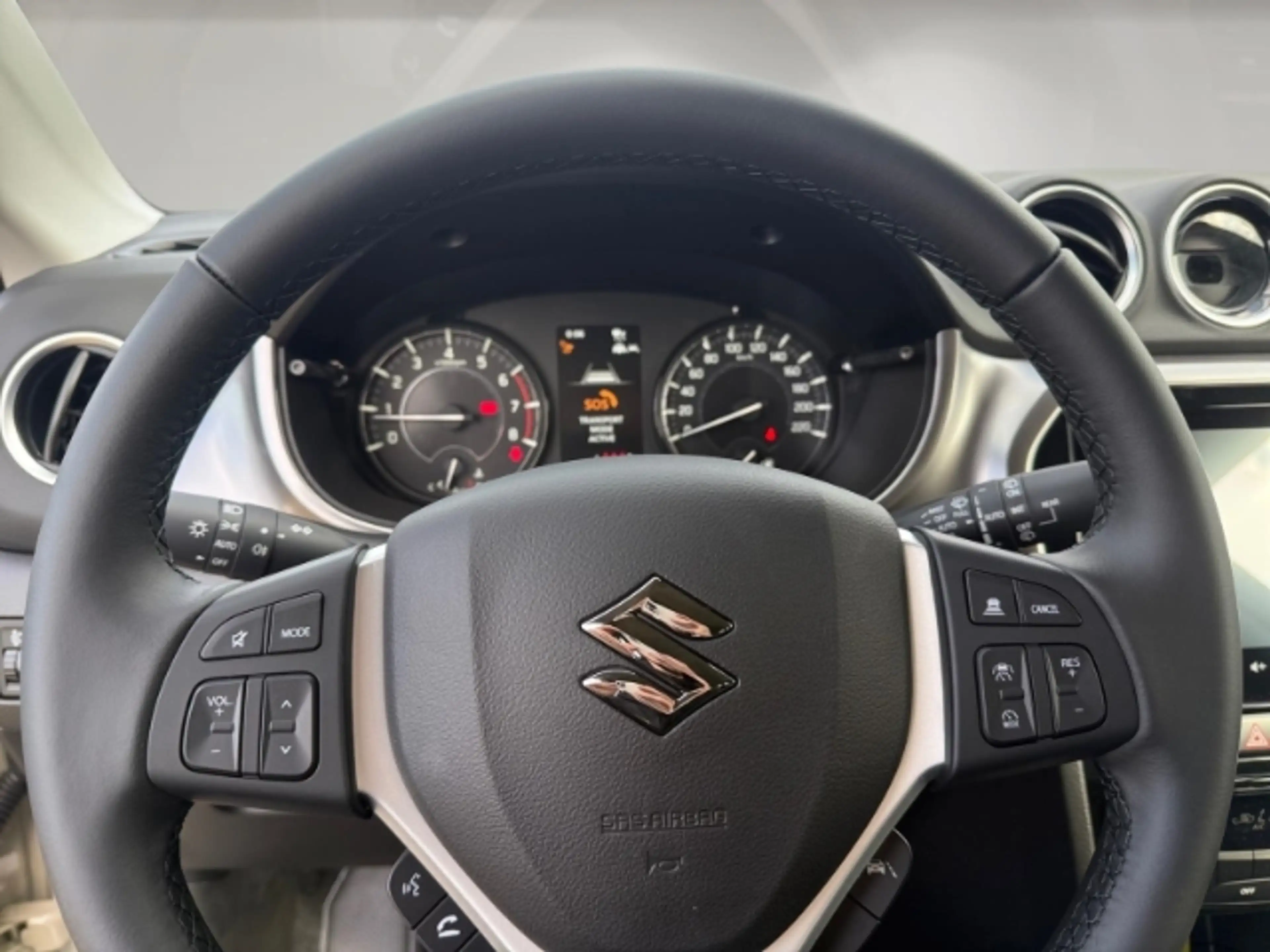 Suzuki Vitara 1.4 6MT Comfort 4x2 Mild-Hybrid — photo 9