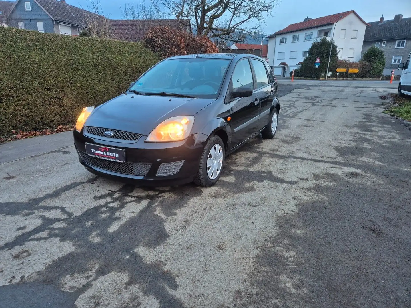 Ford Fiesta Ambiente-Tüv 8/27! Schwarz - 1