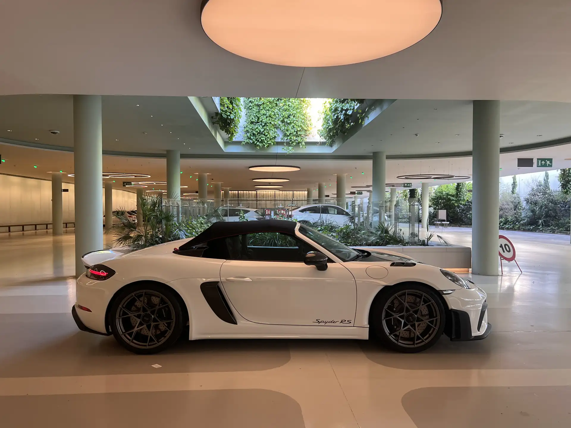 포르쉐 Porsche Boxster Boxster 718 Spyder 2024 화이트 사진 4