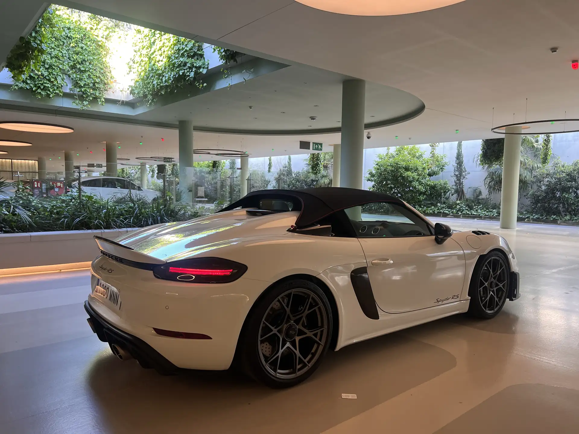 포르쉐 Porsche Boxster Boxster 718 Spyder 2024 화이트 사진 6