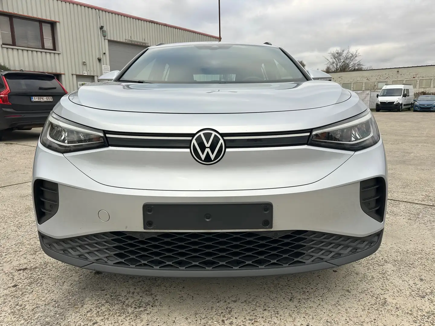Volkswagen ID.4 PRO 77 kWh 128 kw /// 16300€ netto/// Argent - 2