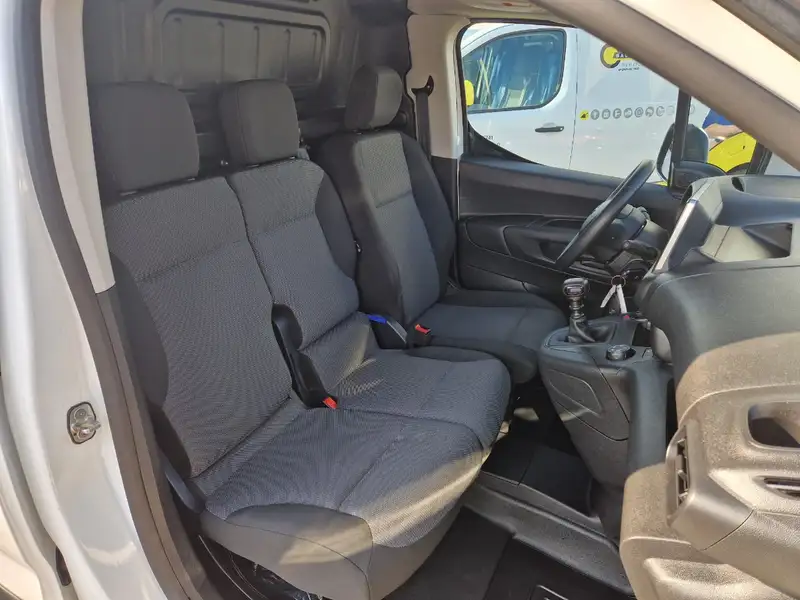 Annonce voiture d'occasion Toyota Proace - CARADIZE