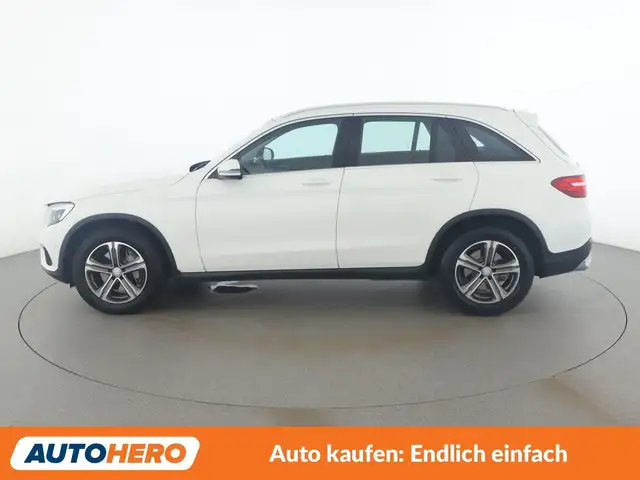 Mercedes-Benz GLC view 3