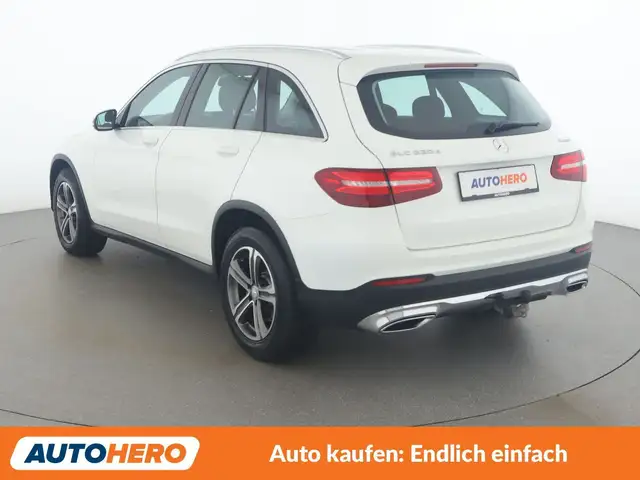 Mercedes-Benz GLC view 4