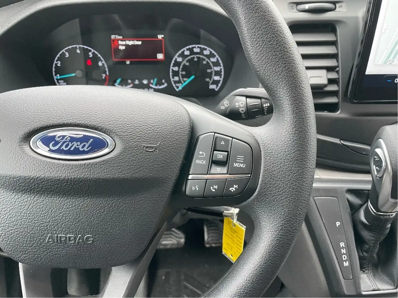 Ford Transit Cargo Van снимка Ford Transit Cargo Van