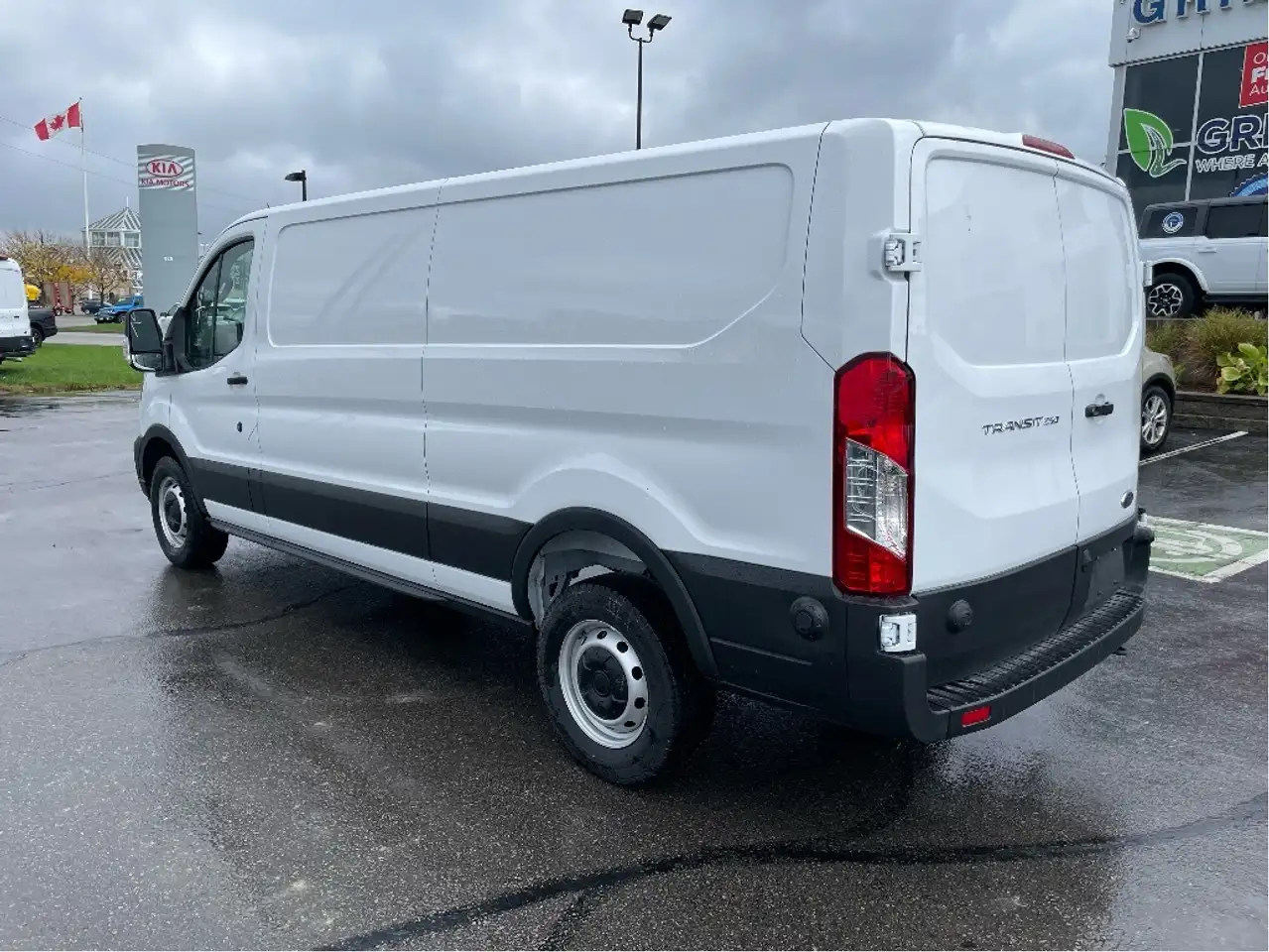 Ford Transit Cargo Van снимка Ford Transit Cargo Van