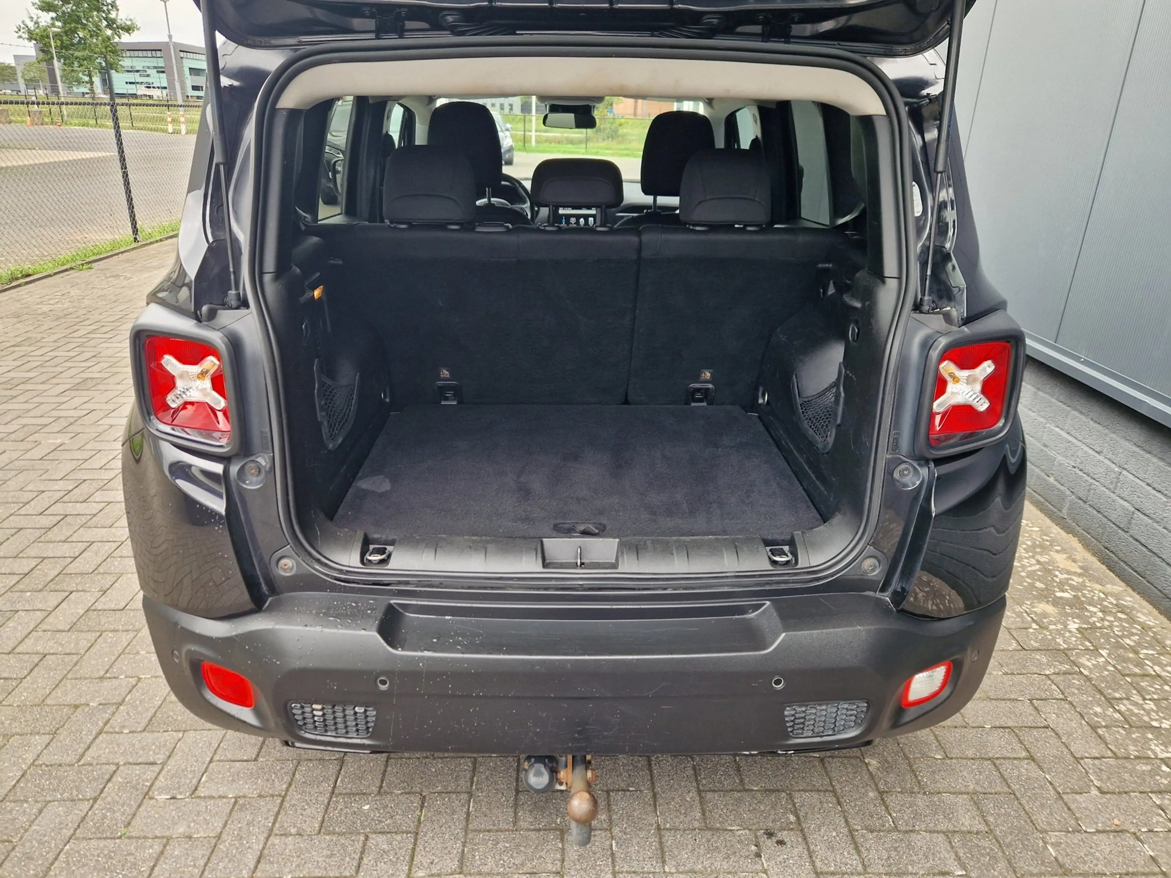 Jeep Renegade 1.6 E-Torq Night Eagle II — photo 12