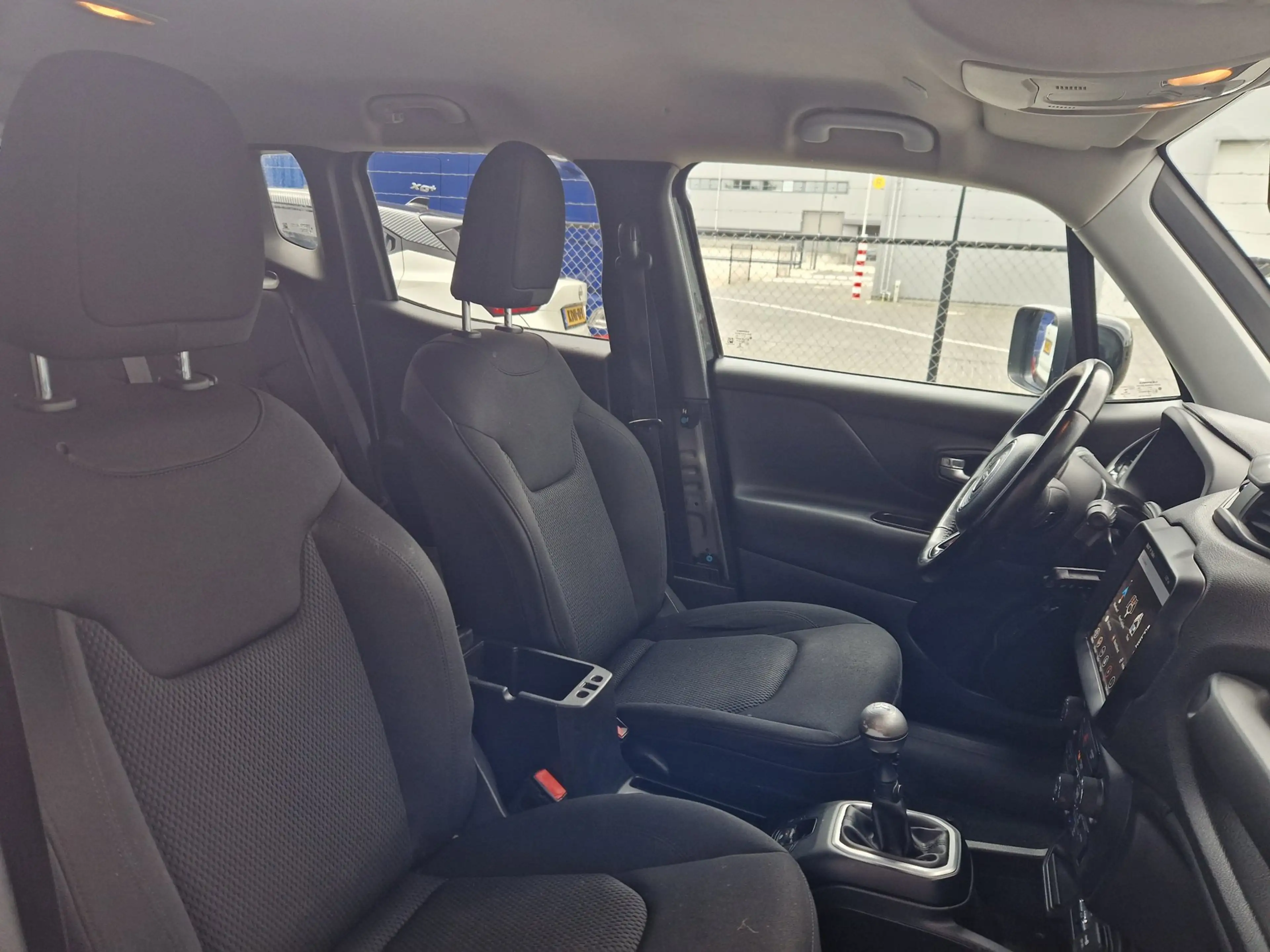Jeep Renegade 1.6 E-Torq Night Eagle II — photo 9