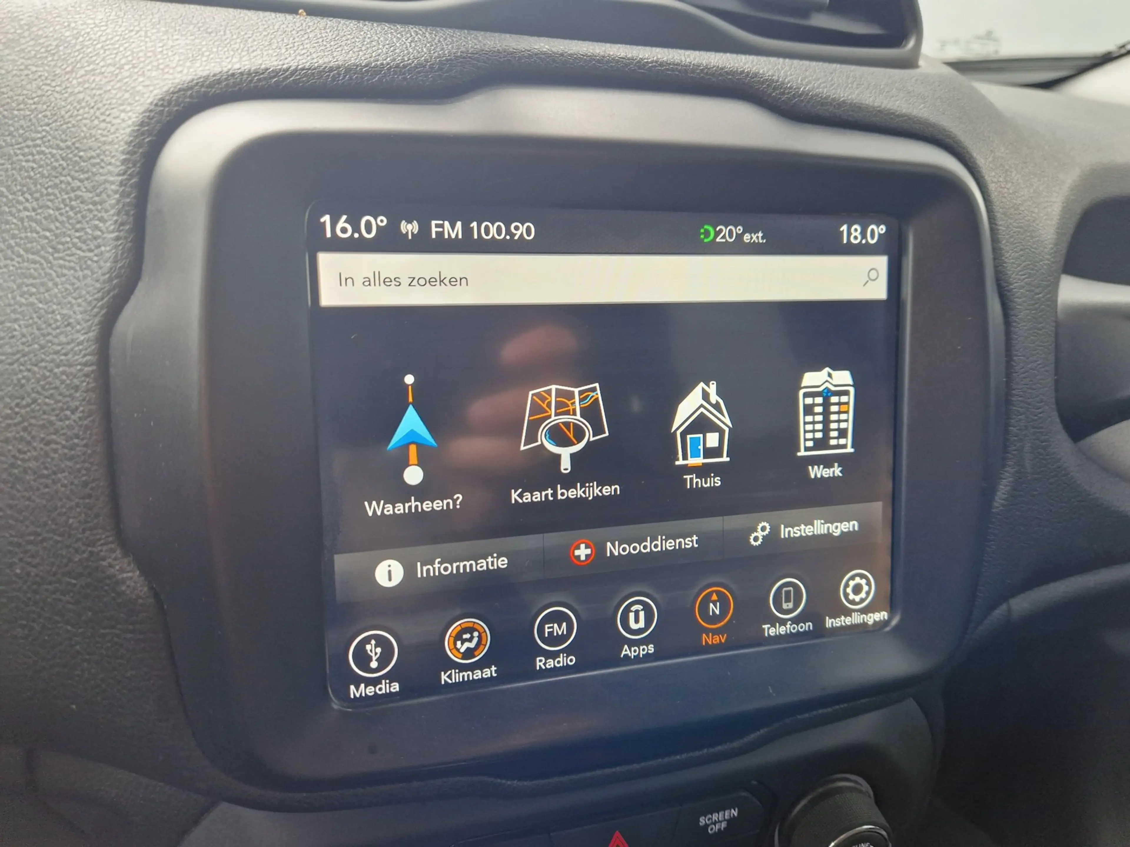 Jeep Renegade 1.6 E-Torq Night Eagle II — photo 19