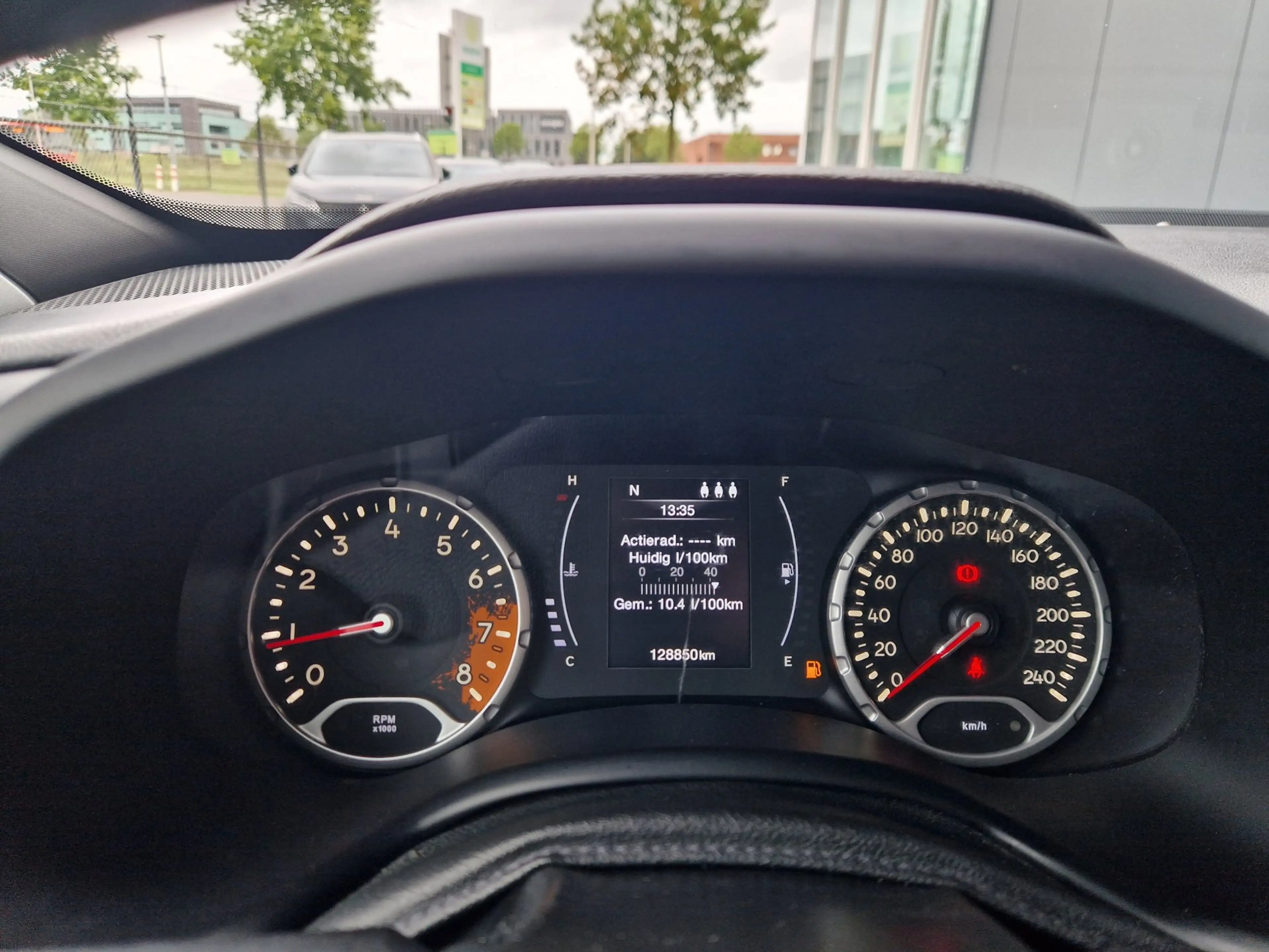 Jeep Renegade 1.6 E-Torq Night Eagle II — photo 15
