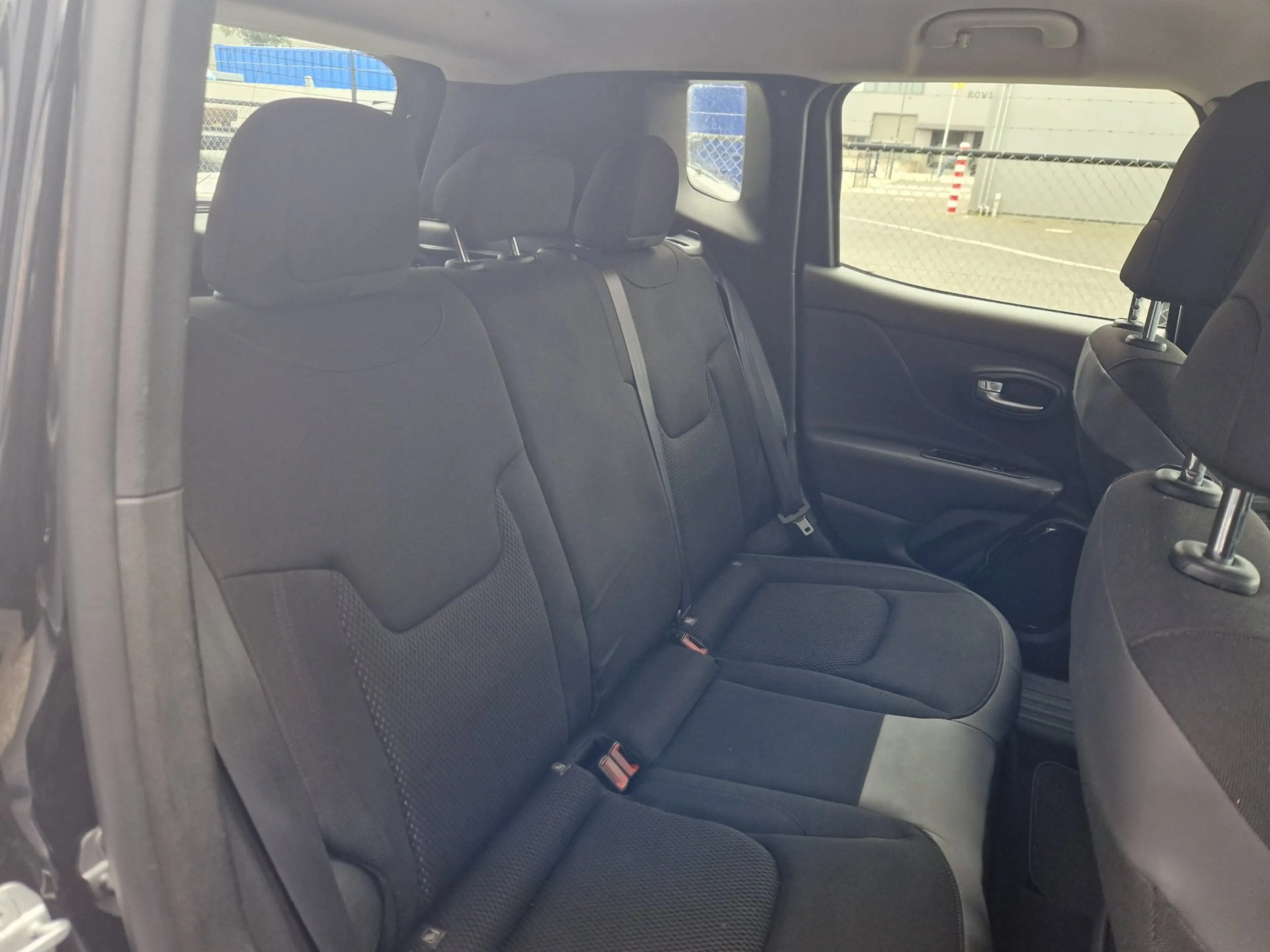 Jeep Renegade 1.6 E-Torq Night Eagle II — photo 11