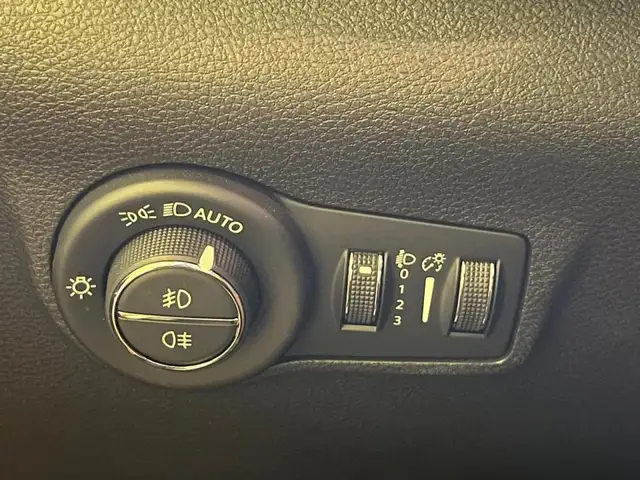 Jeep Compass view 17