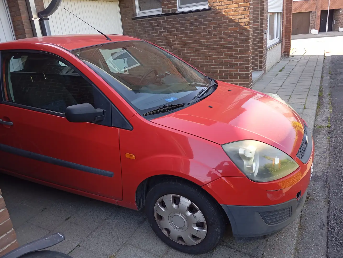 Ford Fiesta Fiesta 1.3 Connection Rouge - 2