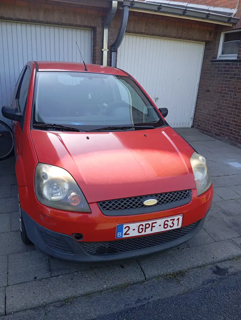 Ford Fiesta Fiesta 1.3 Connection Rouge - 1