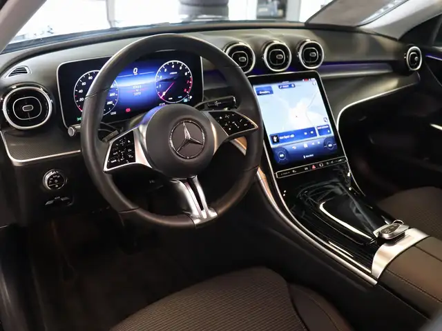 Mercedes-Benz C view 9