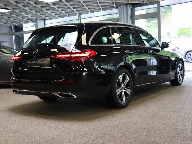 Mercedes-Benz C view 5
