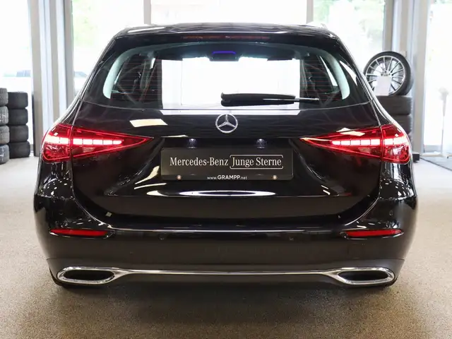 Mercedes-Benz C view 6