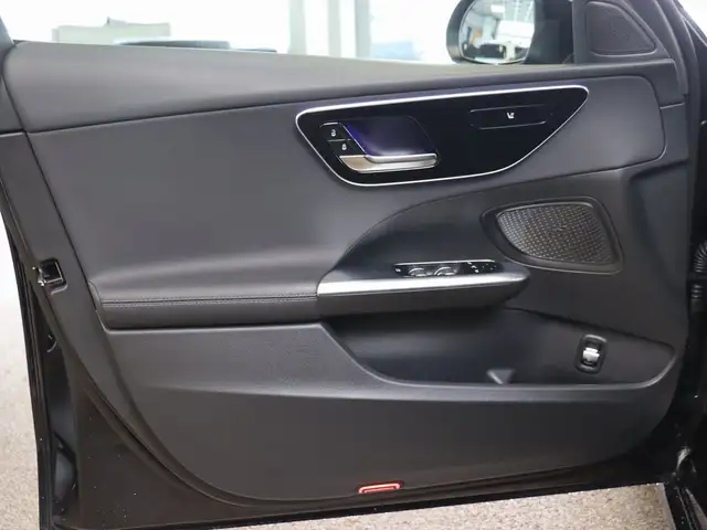 Mercedes-Benz C view 10