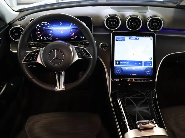Mercedes-Benz C view 12
