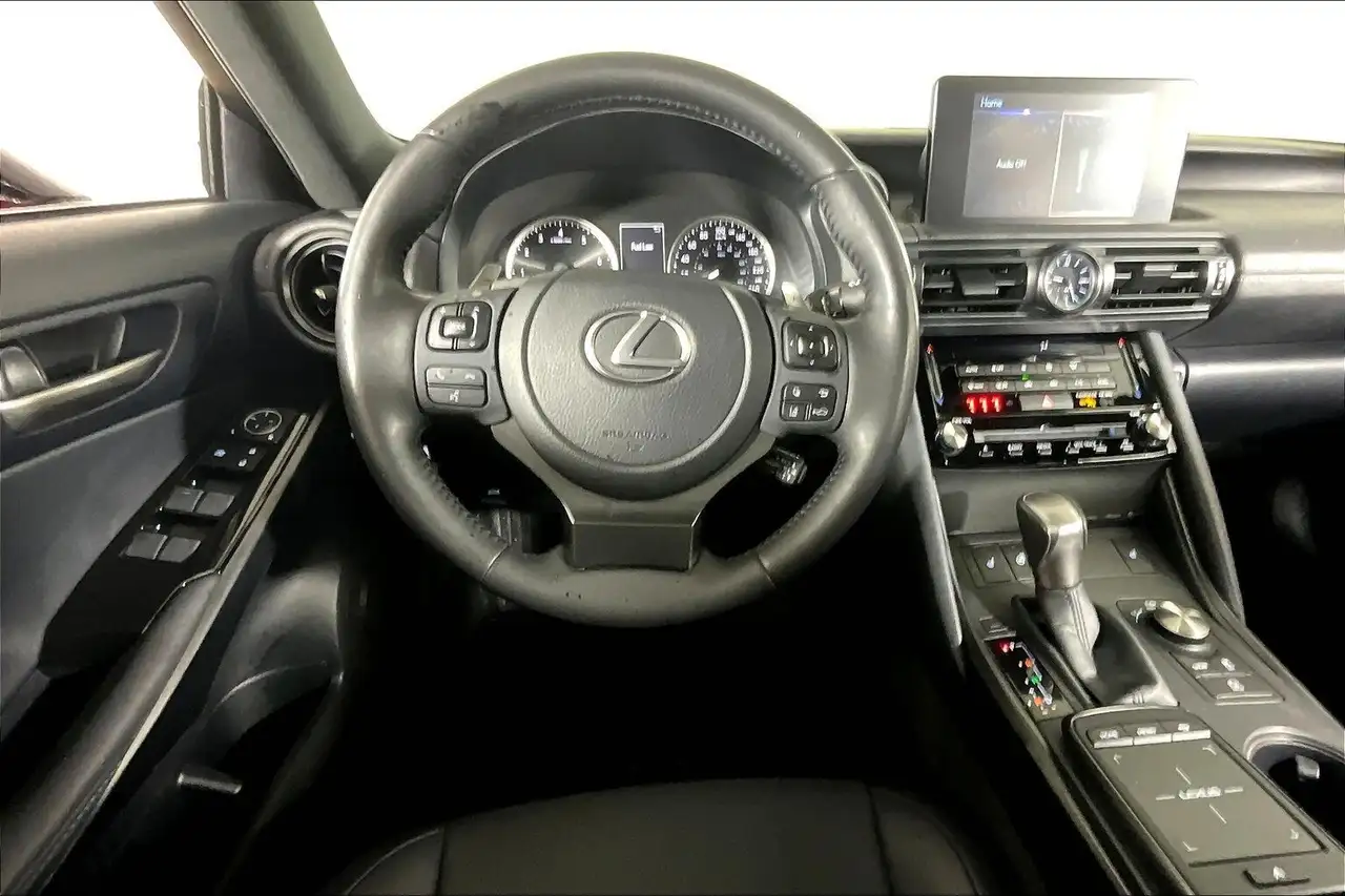 Lexus IS снимка Lexus IS
