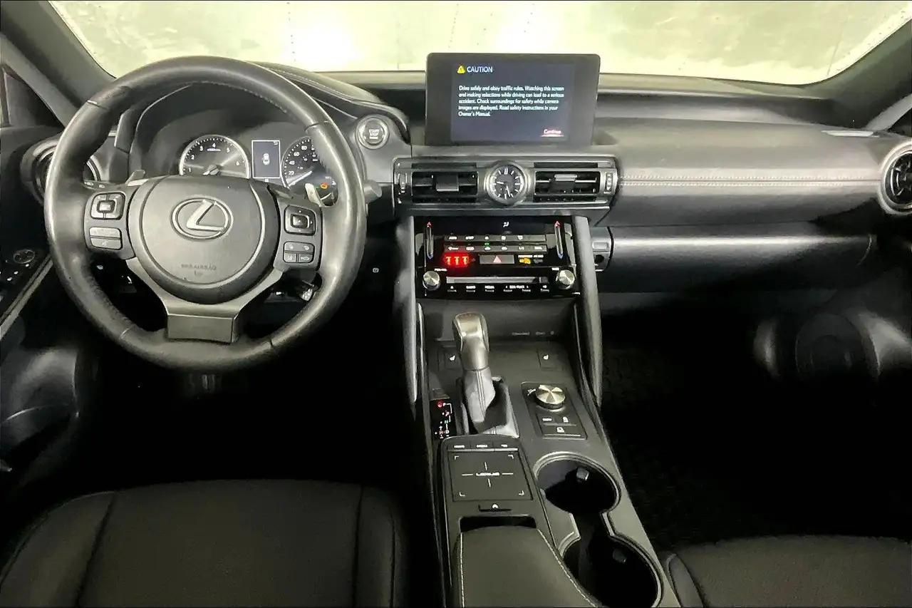 Lexus IS снимка Lexus IS