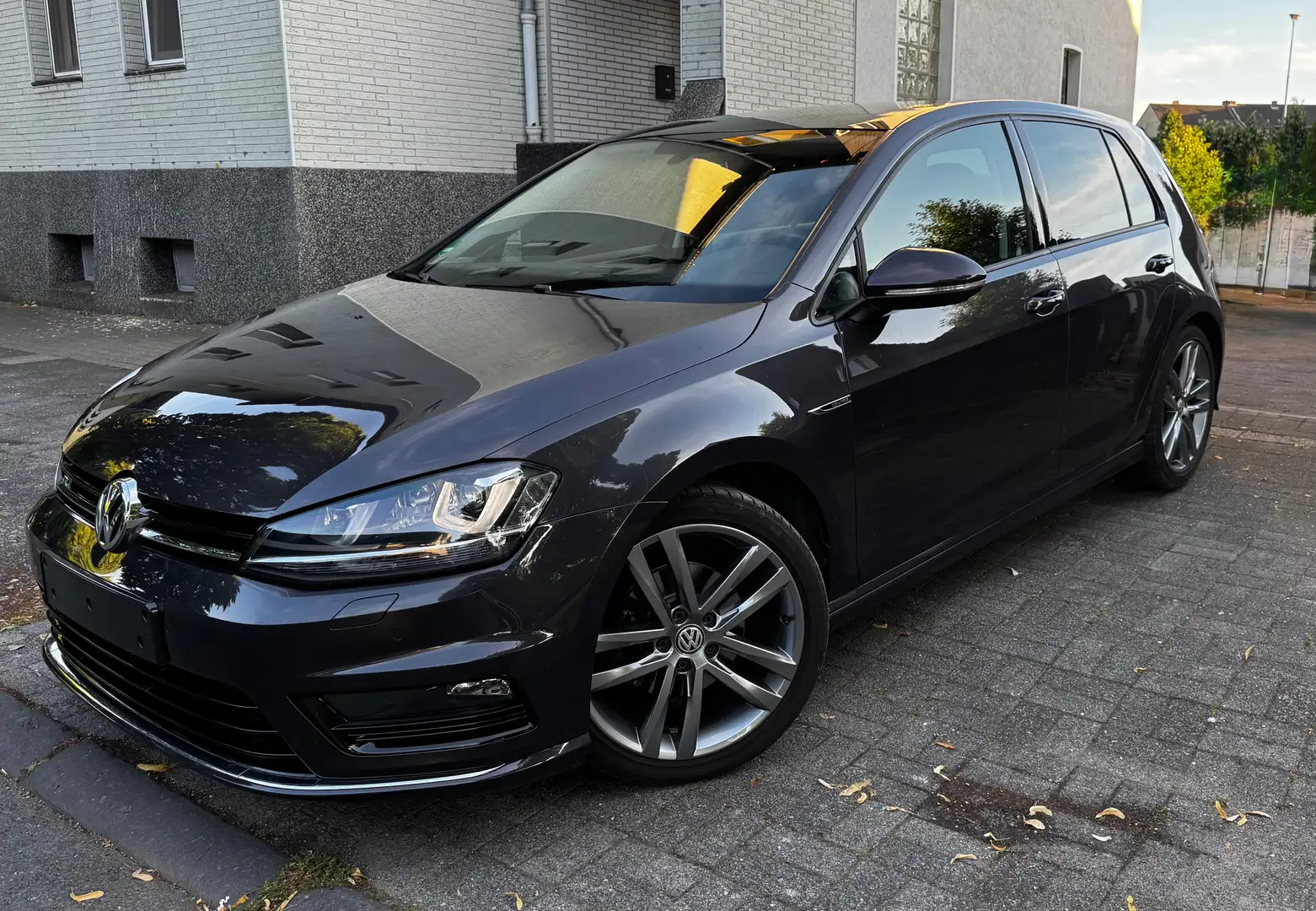 Volkswagen Golf R Line 2.0 TDI DSG BMT Lounge Pano Dach Scheckheft Gris - 1