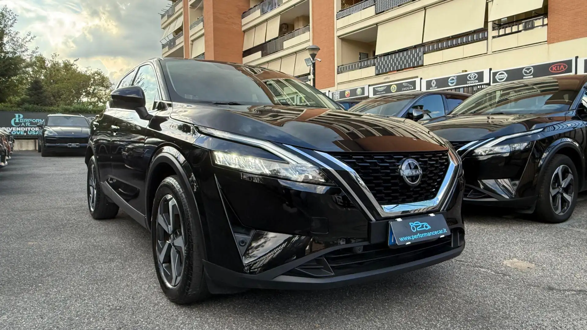 Nissan Qashqai 1.3MHEV 158CV X-TRONIC N-CONNECTA*24M.G.*CAM.360* Schwarz - 2