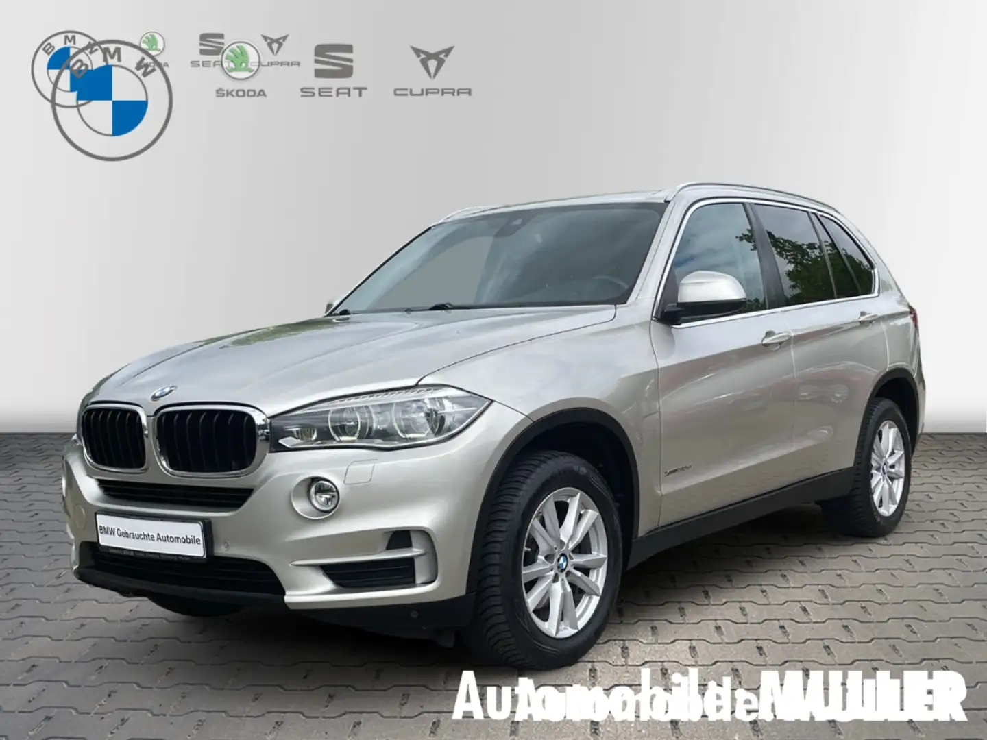 BMW X5 xDrive30d*LED*HeadUpDisplay*Tempomat*Harman&Kardon Stříbrná - 1
