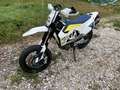 Husqvarna 701 Supermoto Blanc - thumbnail 2