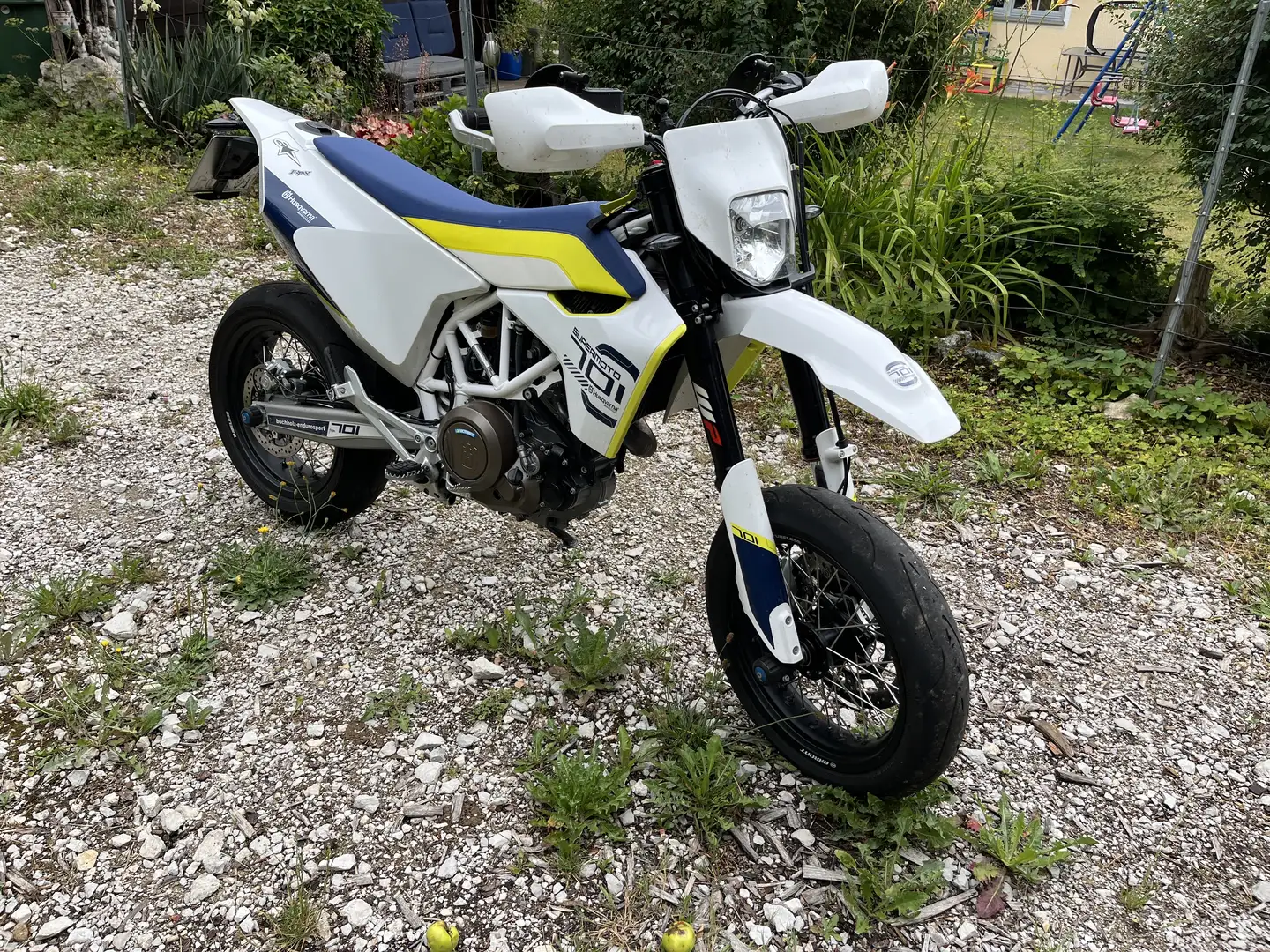 Husqvarna 701 Supermoto Blanc - 1