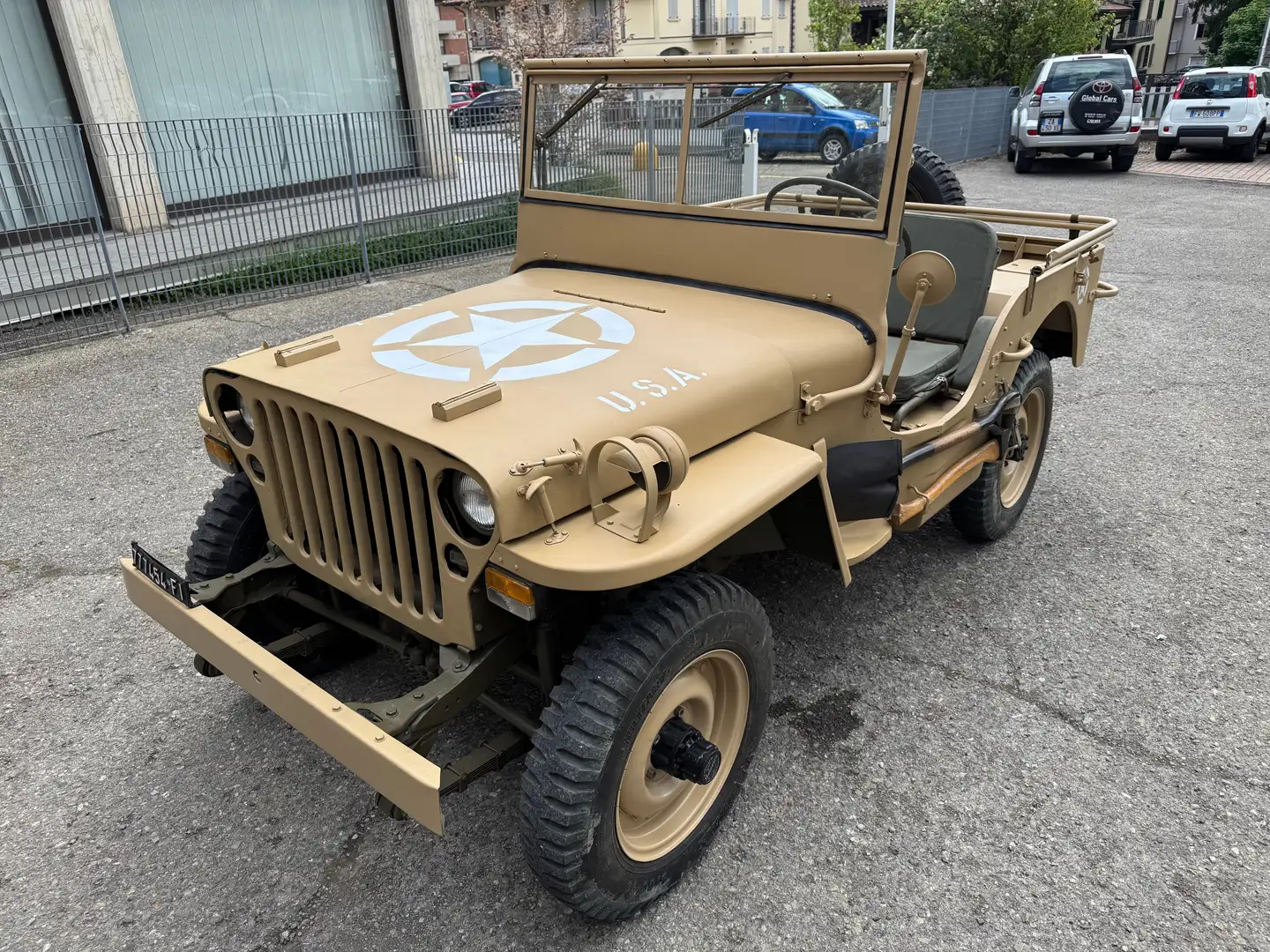 Jeep Willys Beige - 1