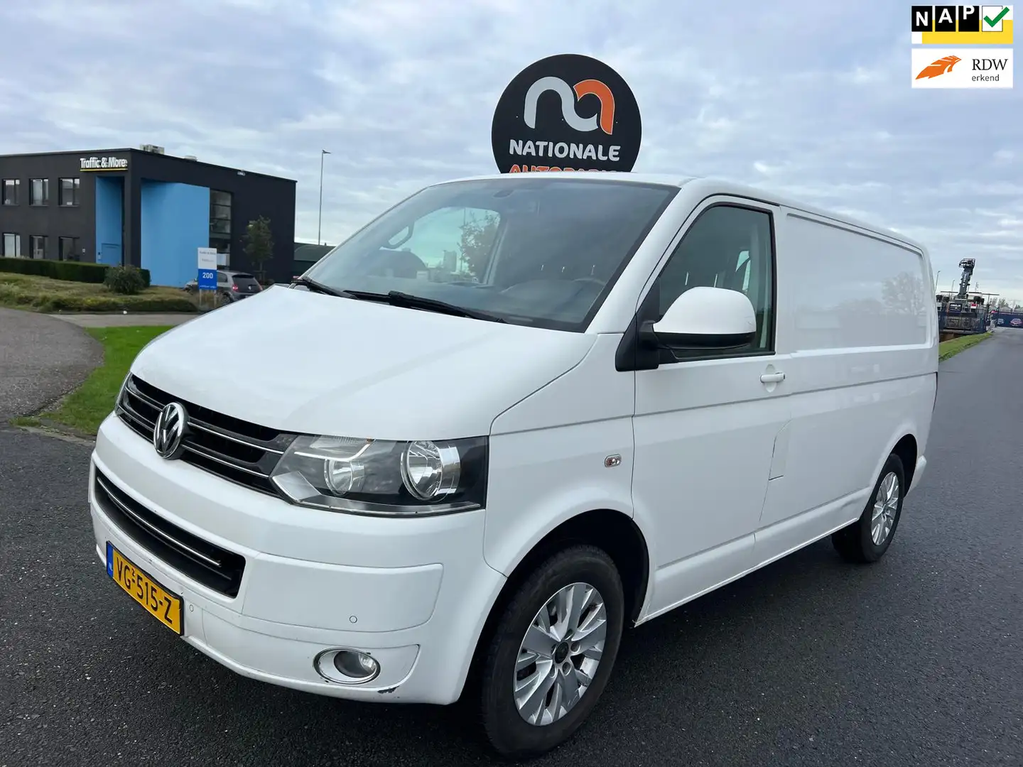 Volkswagen Transporter 2014 * 2.0 TDI L1H1 * EURO 5 * AC * PDC * APK 2026 - 1