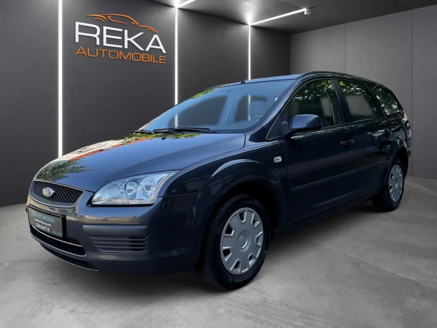 Ford Focus Turnier Fun X HU NEU Grau - 2