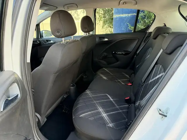 Opel Corsa view 9