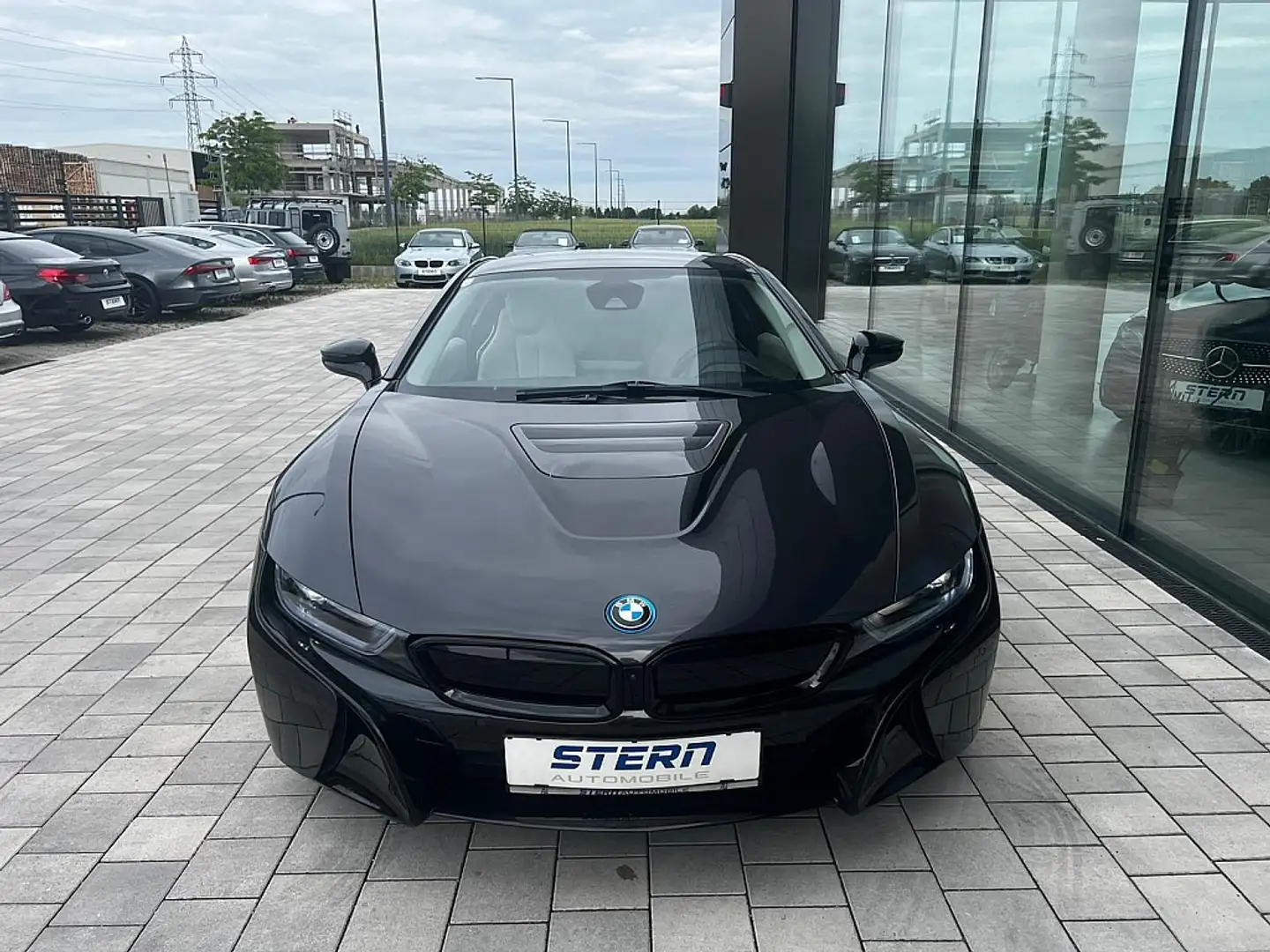 BMW i8 PHEV Range Extender Šedá - 2