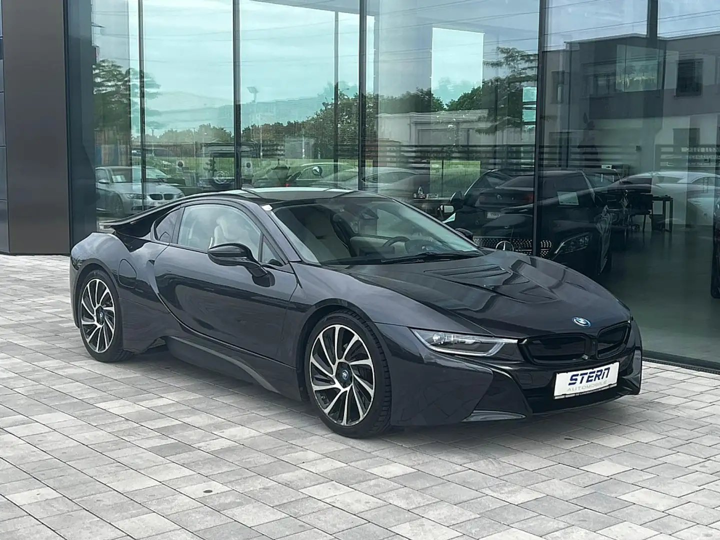BMW i8 PHEV Range Extender Šedá - 1