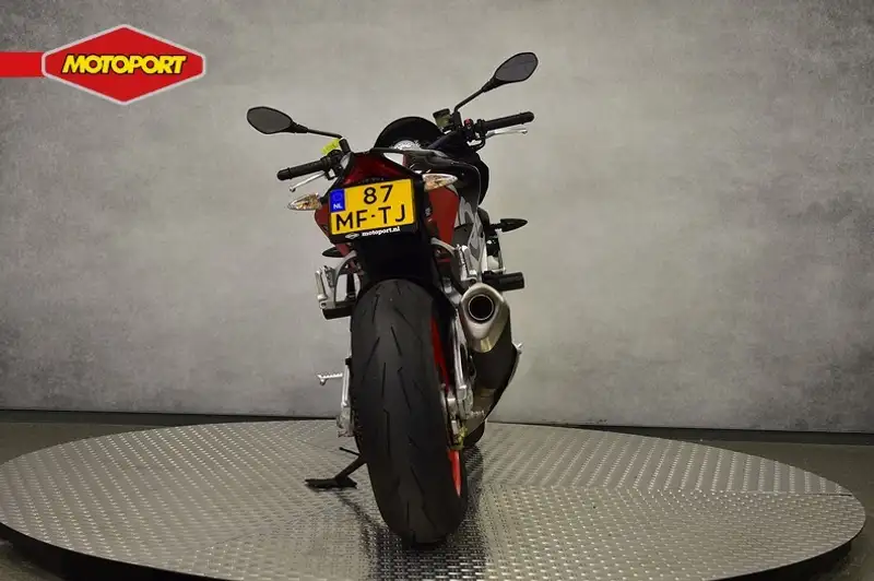 Aprilia Tuono - foto 7