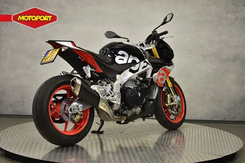 Aprilia Tuono - foto 8