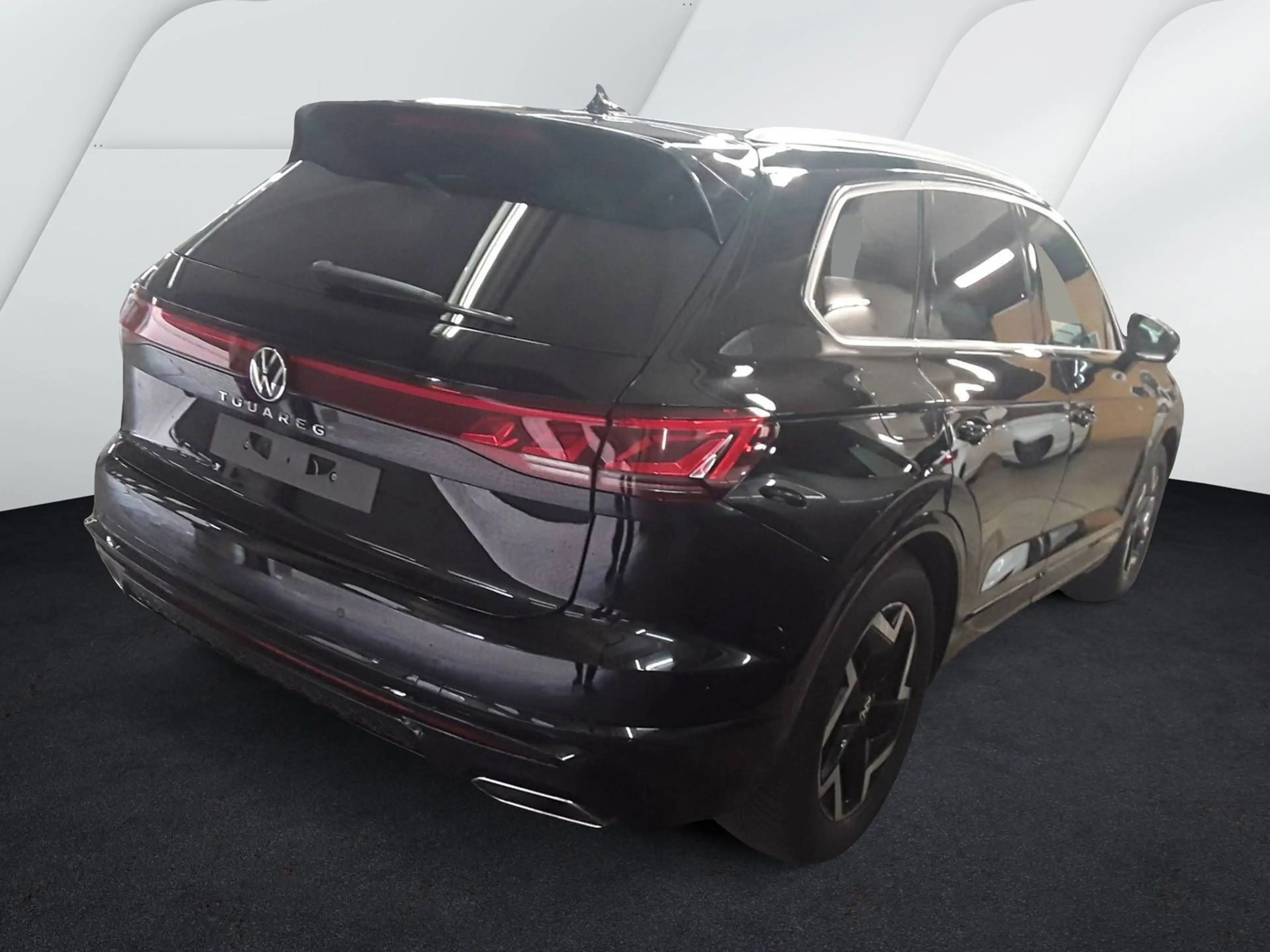 Volkswagen Touareg R-Line 3,0 l V6 TDI SCR 4MOTION 170 kW (231 PS)... — photo 2