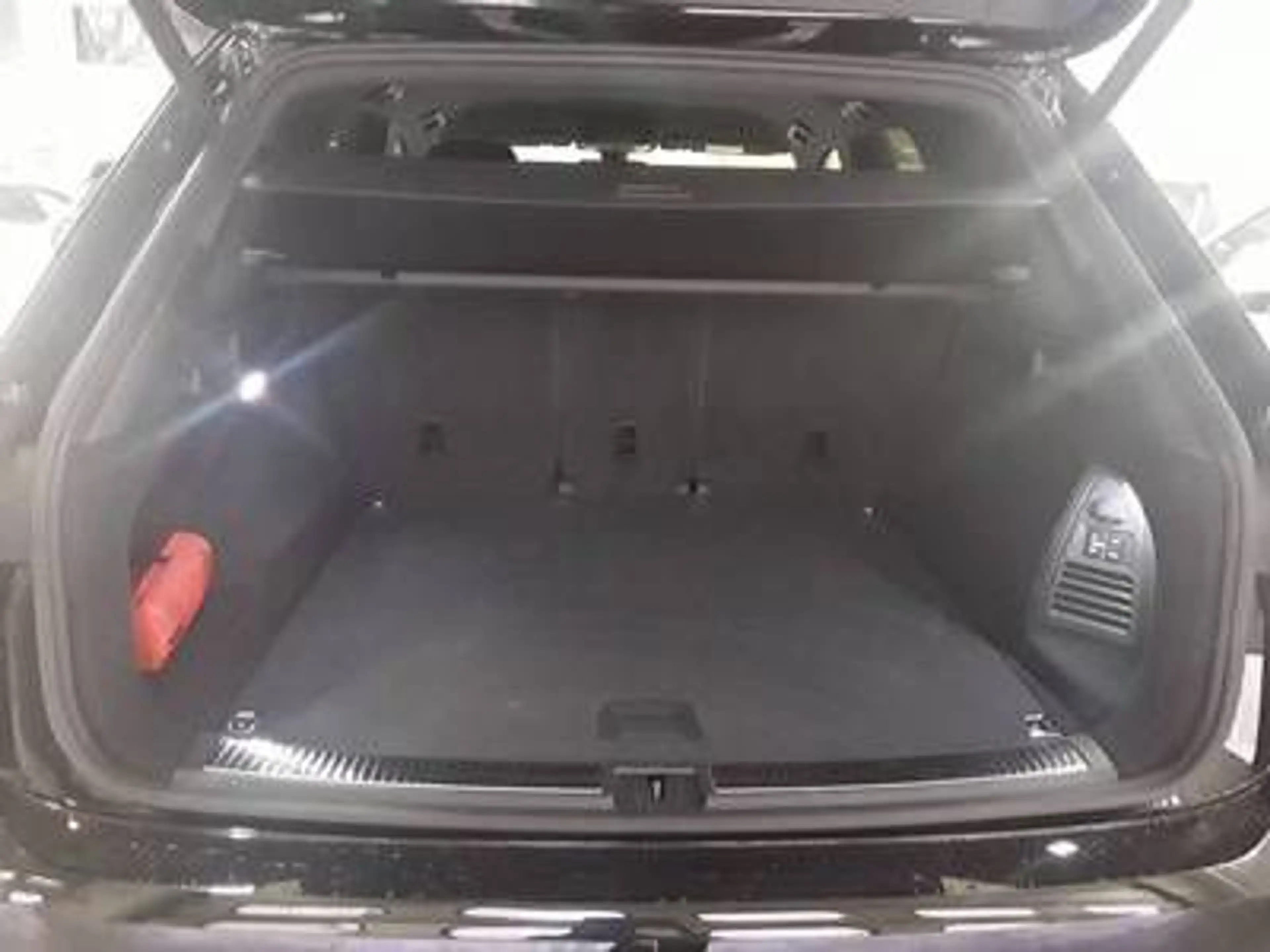 Volkswagen Touareg R-Line 3,0 l V6 TDI SCR 4MOTION 170 kW (231 PS)... — photo 5