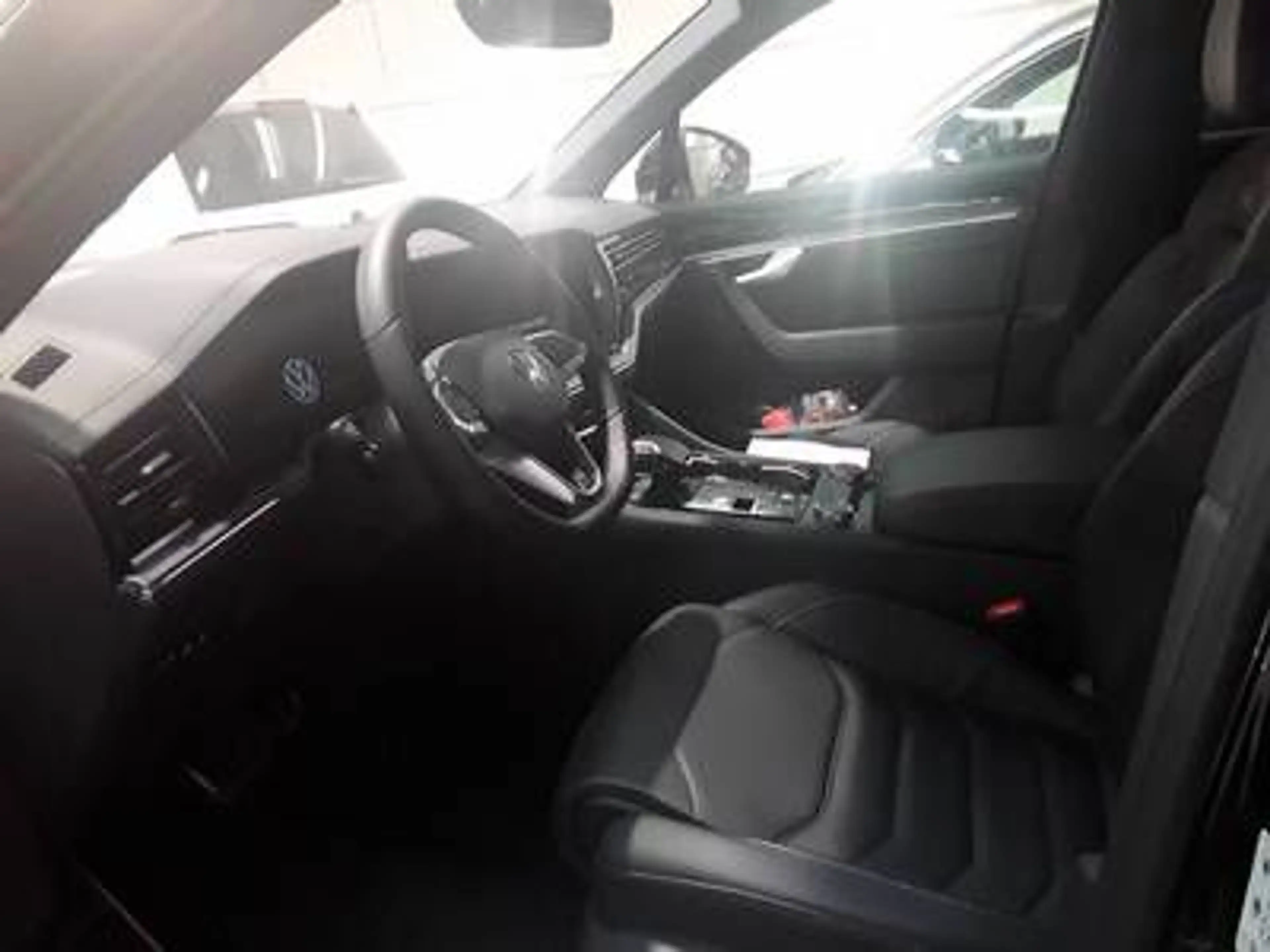 Volkswagen Touareg R-Line 3,0 l V6 TDI SCR 4MOTION 170 kW (231 PS)... — photo 3