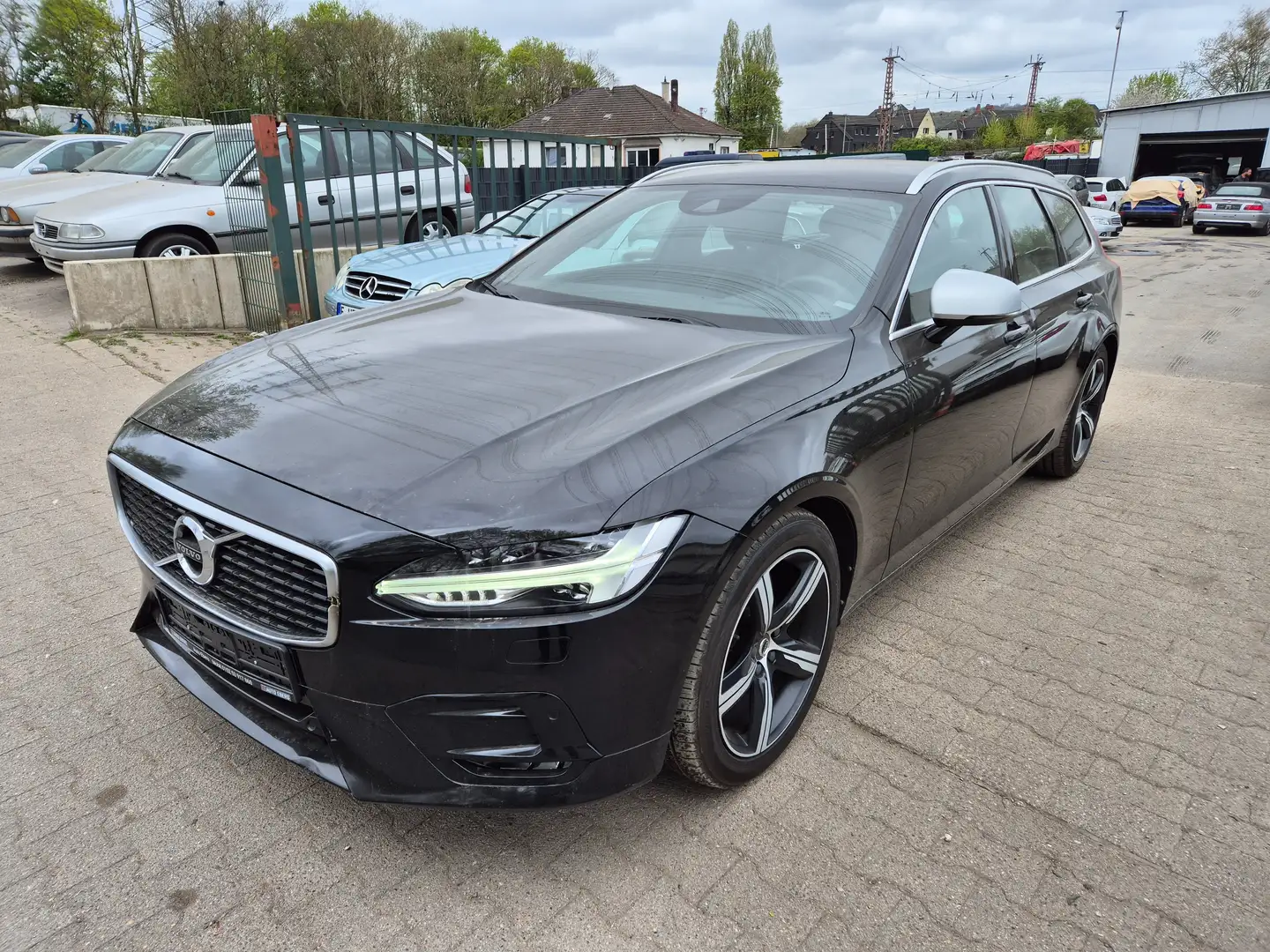 Volvo V90 R Design Tüv 02.2027 Negro - 1