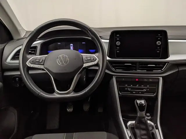 Volkswagen T-Roc view 7